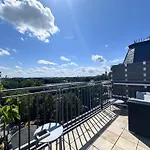 Schoenes Dachgeschoss Apartment Im Waldstrassenviertel